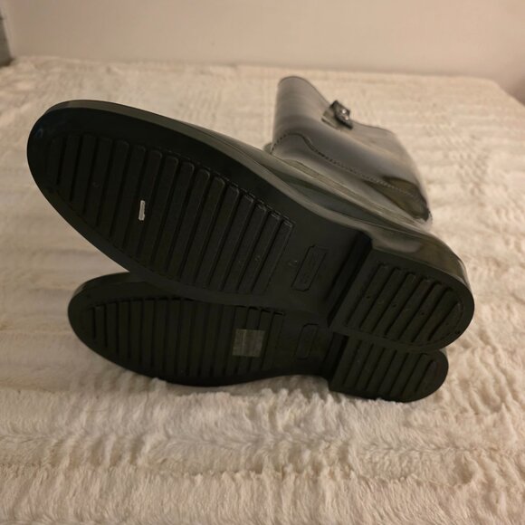 Boots - Picture 5 of 6